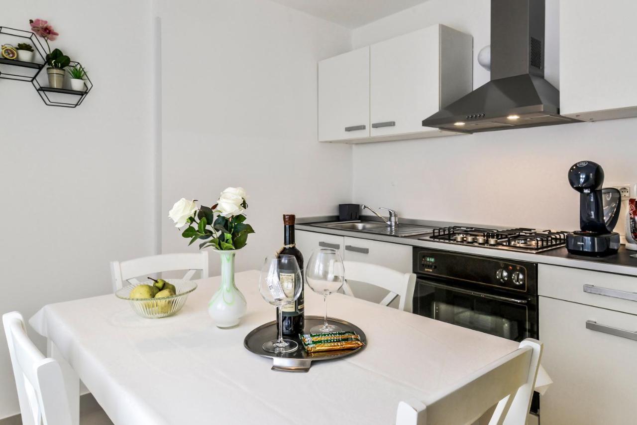 Apartment Anna Umag Buitenkant foto