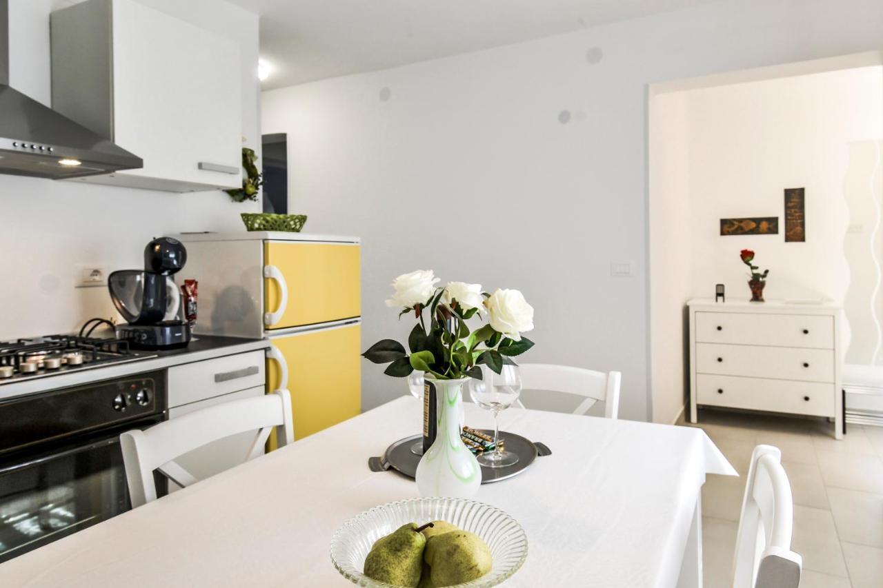 Apartment Anna Umag Buitenkant foto