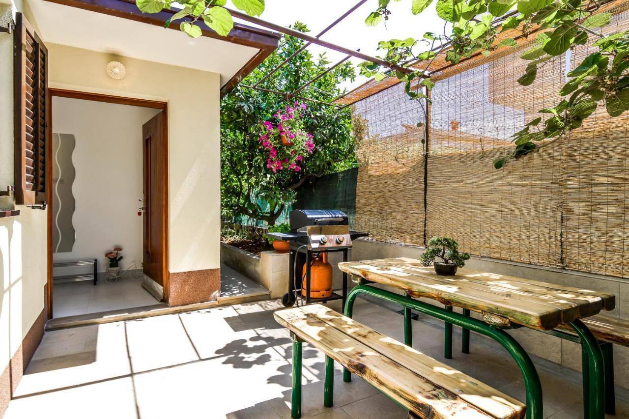 Apartment Anna Umag Buitenkant foto